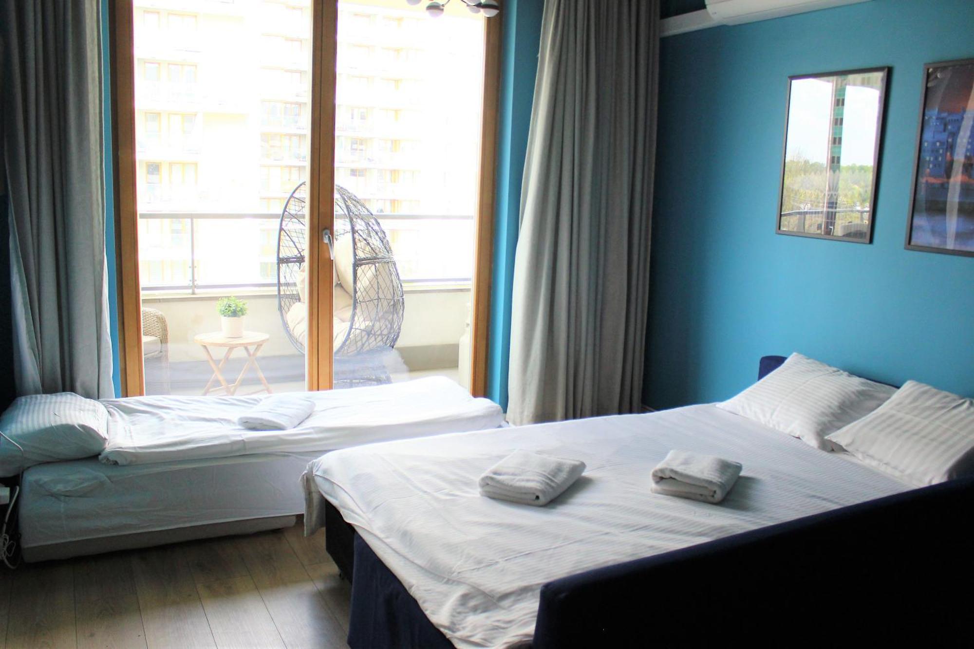 Labo Apartment Bliska Wola - Parking, Klimatyzacja Varsó Kültér fotó